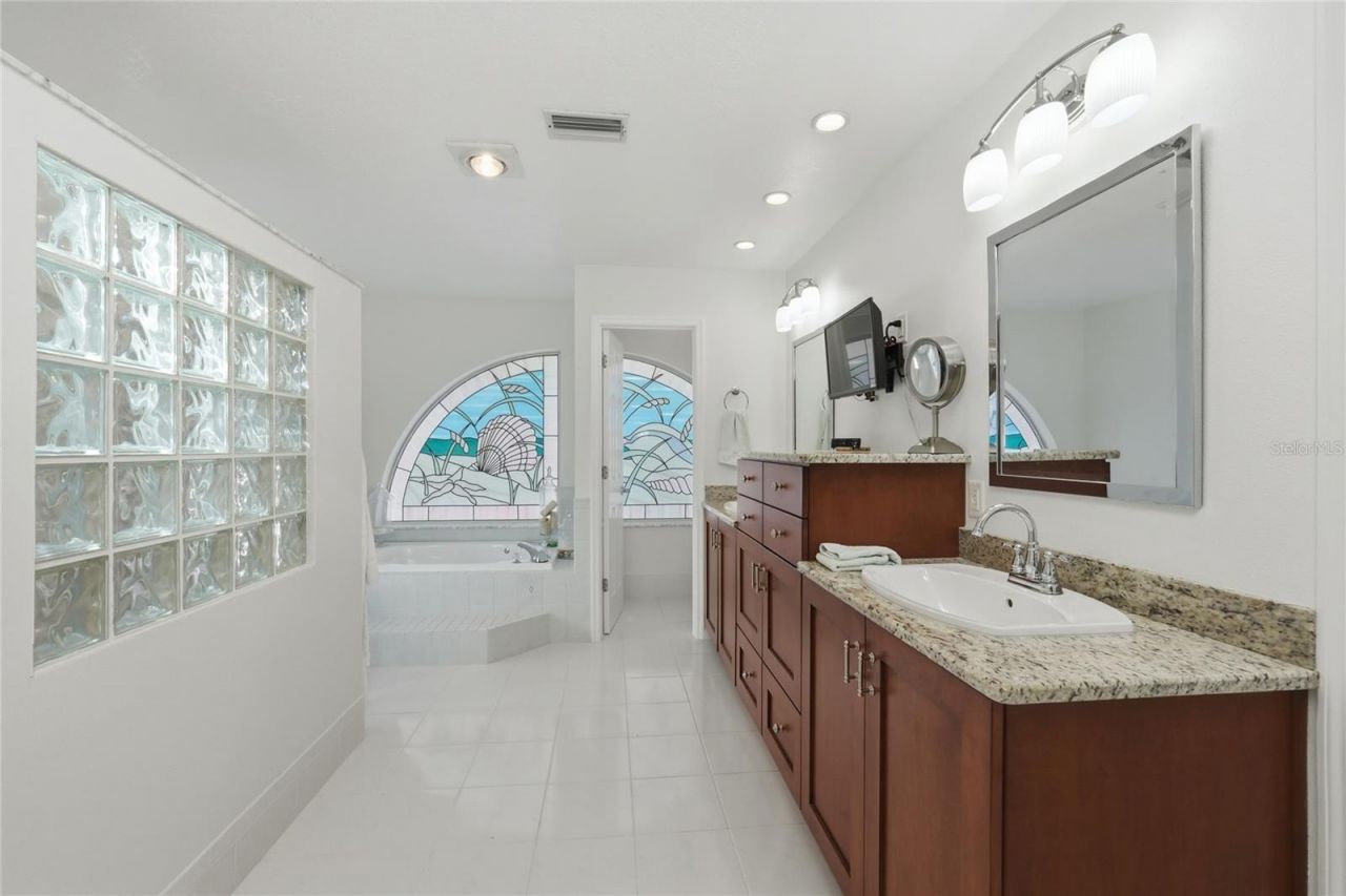 4924 Southshore Drive, New Port Richey, FL 34652 Photo