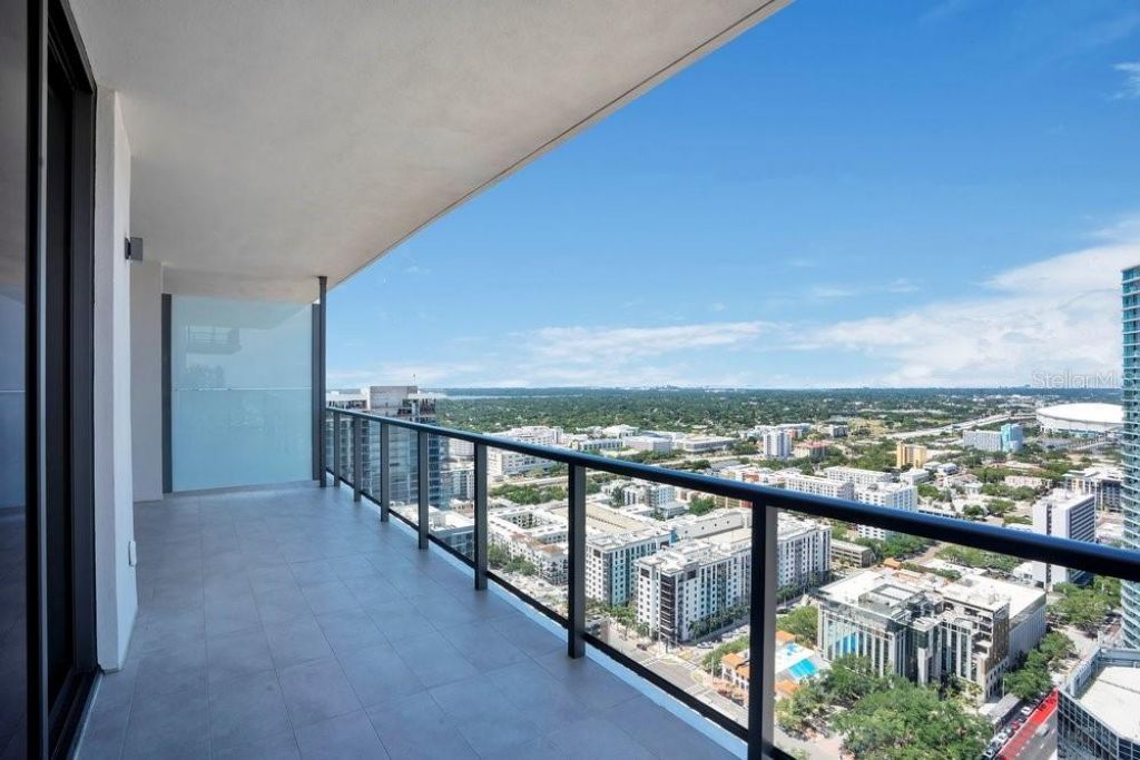 275 1st Avenue S, Unit 3808, Saint Petersburg, FL 33701 Photo