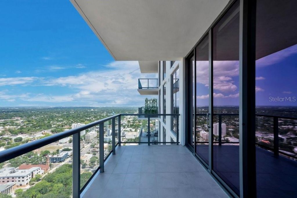 275 1st Avenue S, Unit 3808, Saint Petersburg, FL 33701 Photo