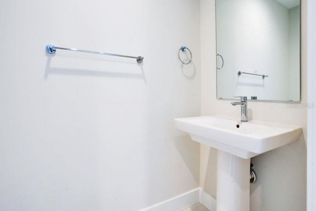 275 1st Avenue S, Unit 3808, Saint Petersburg, FL 33701 Photo