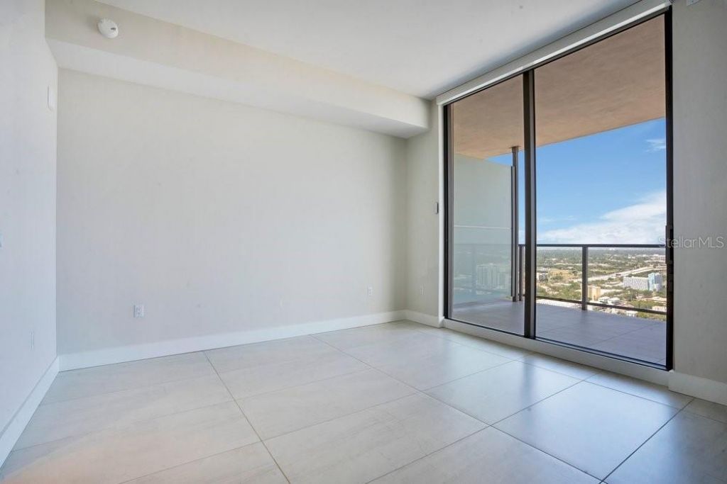 275 1st Avenue S, Unit 3808, Saint Petersburg, FL 33701 Photo