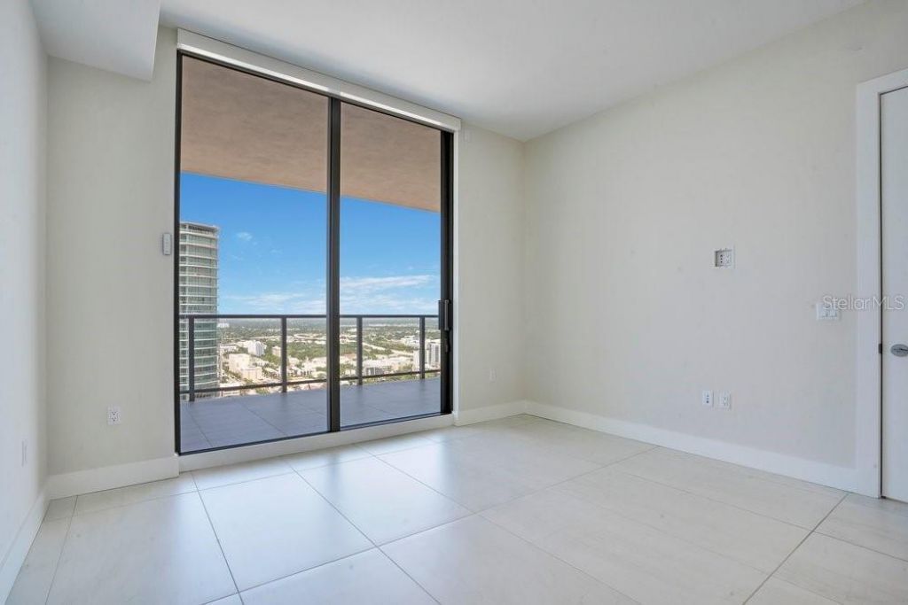 275 1st Avenue S, Unit 3808, Saint Petersburg, FL 33701 Photo