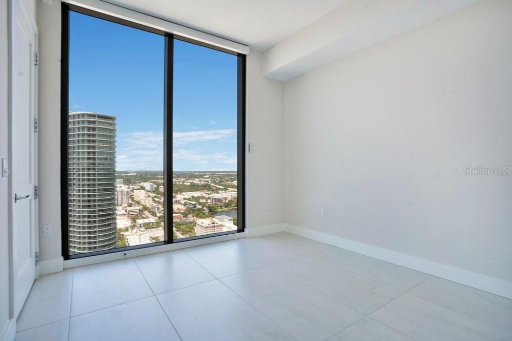 275 1st Avenue S, Unit 3808, Saint Petersburg, FL 33701 Photo