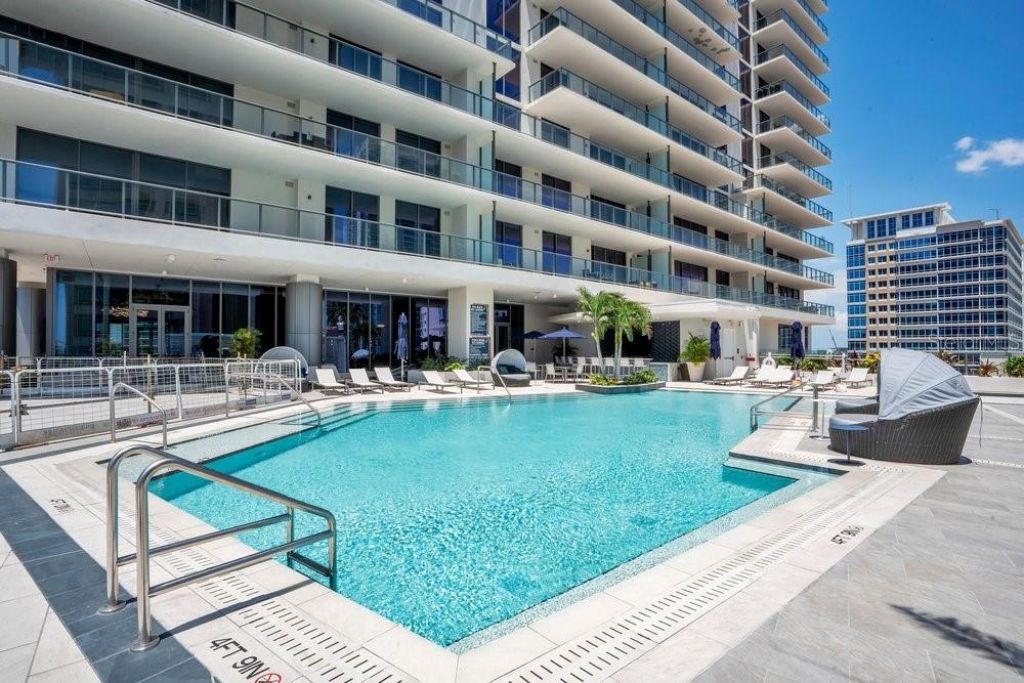 275 1st Avenue S, Unit 3808, Saint Petersburg, FL 33701 Photo
