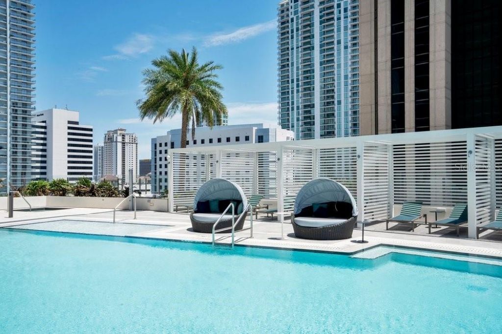 275 1st Avenue S, Unit 3808, Saint Petersburg, FL 33701 Photo