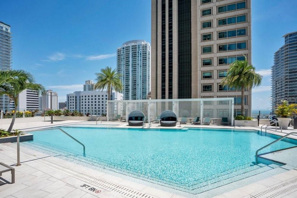 275 1st Avenue S, Unit 3808, Saint Petersburg, FL 33701 Photo