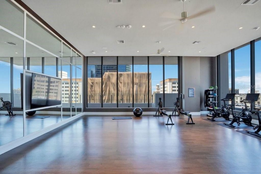 275 1st Avenue S, Unit 3808, Saint Petersburg, FL 33701 Photo