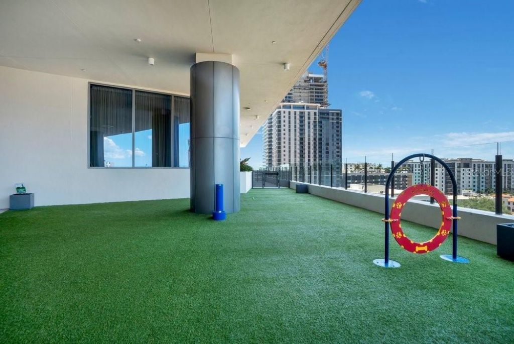 275 1st Avenue S, Unit 3808, Saint Petersburg, FL 33701 Photo