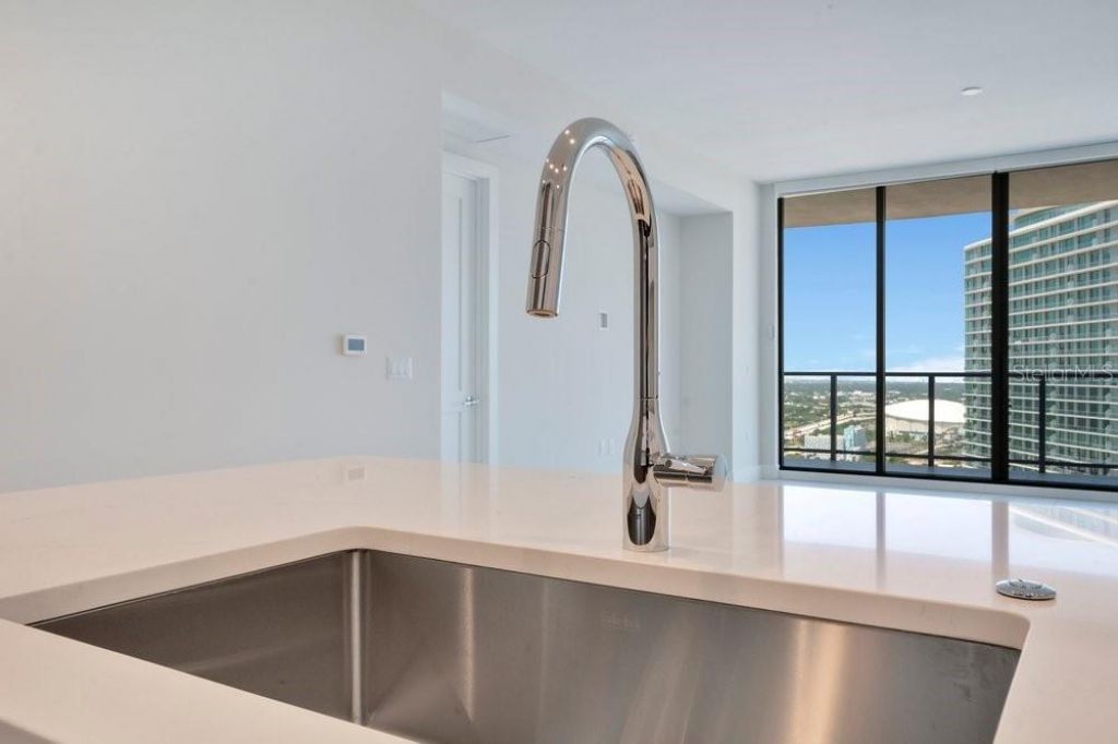 275 1st Avenue S, Unit 3808, Saint Petersburg, FL 33701 Photo