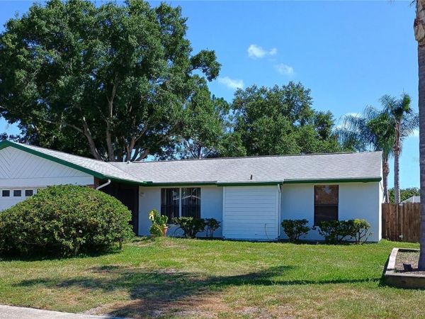 602 BAY LAKE TRAIL, OLDSMAR, FL 34677