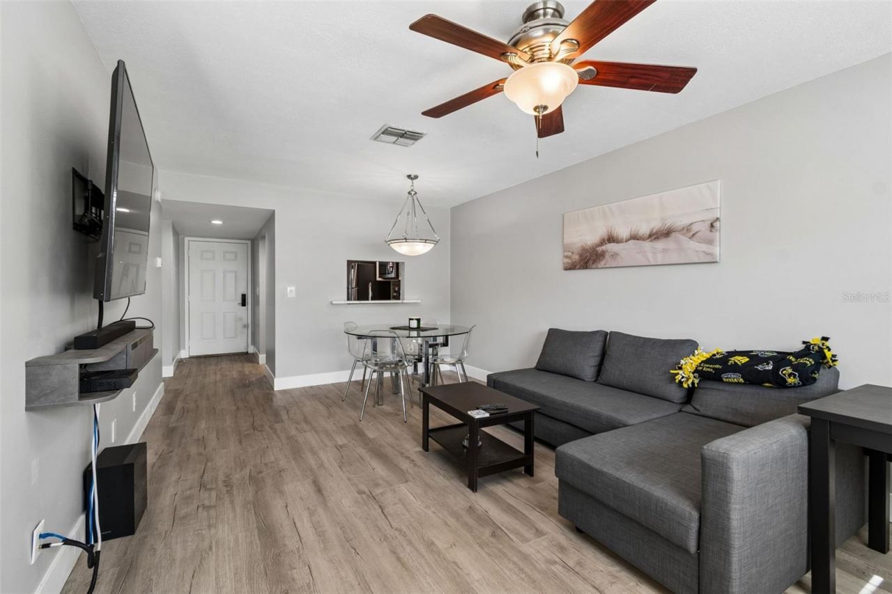 2460 Northside Drive, Unit 604, Clearwater, FL 33761 Photo