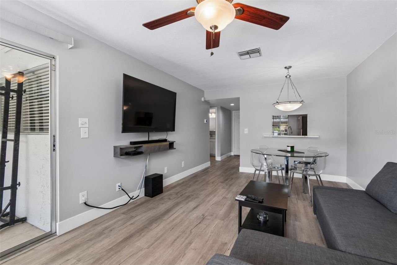 2460 Northside Drive, Unit 604, Clearwater, FL 33761 Photo
