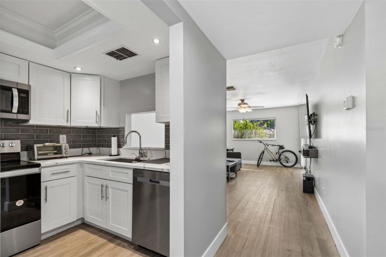 2460 Northside Drive, Unit 604, Clearwater, FL 33761 Photo