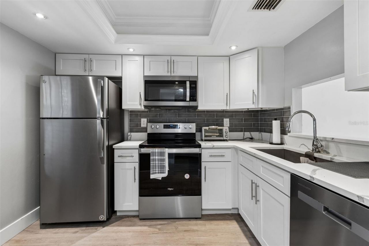2460 Northside Drive, Unit 604, Clearwater, FL 33761 Photo