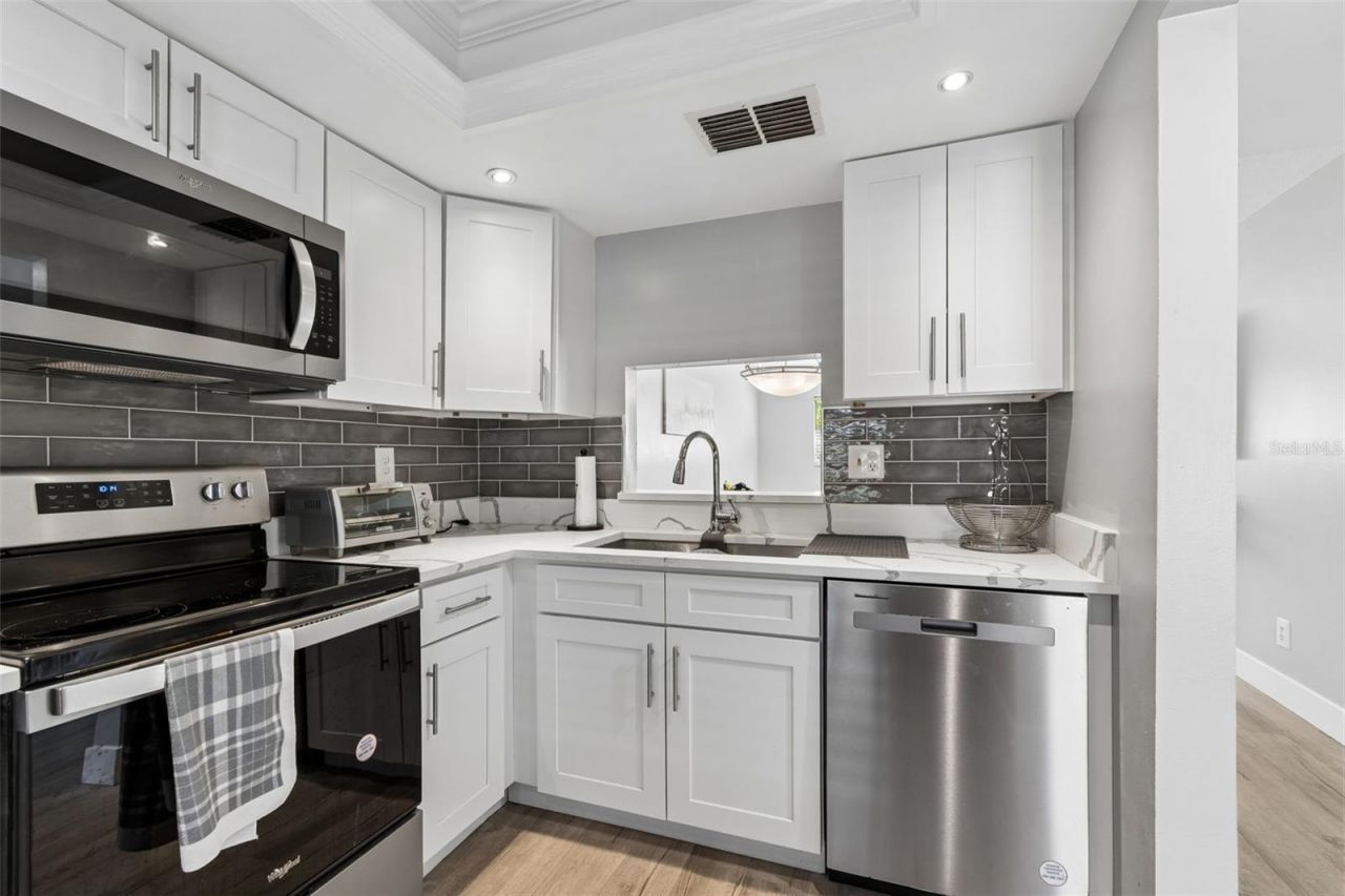 2460 Northside Drive, Unit 604, Clearwater, FL 33761 Photo
