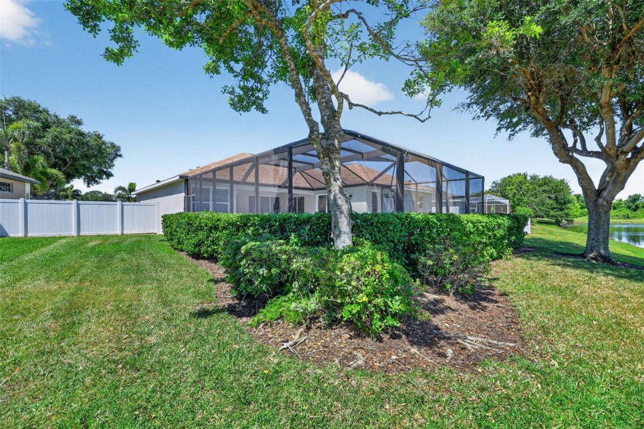 13332 Purple Finch Cir, Lakewood Ranch, FL 34202 Photo