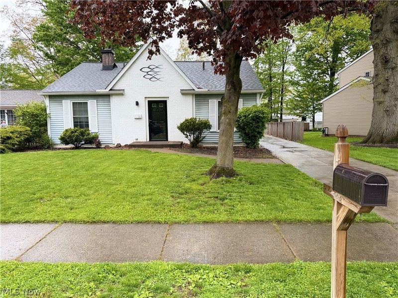 582 Forestview Road, Bay Village, OH 44140 Photo 1