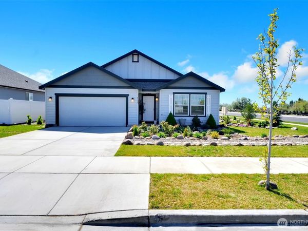 4735 W Cottontail St , Moses Lake, WA 98837