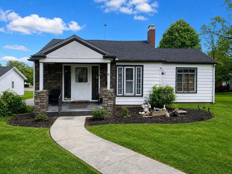 552 E Chillicothe Avenue, Bellefontaine, OH 43311 Photo 2