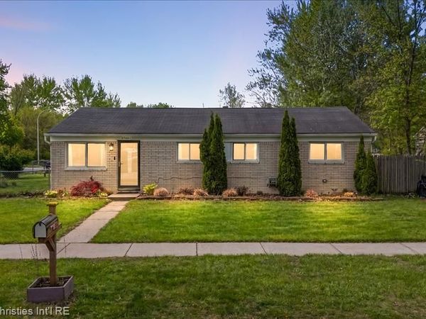 27001 Stacy Street, Taylor, MI 48180