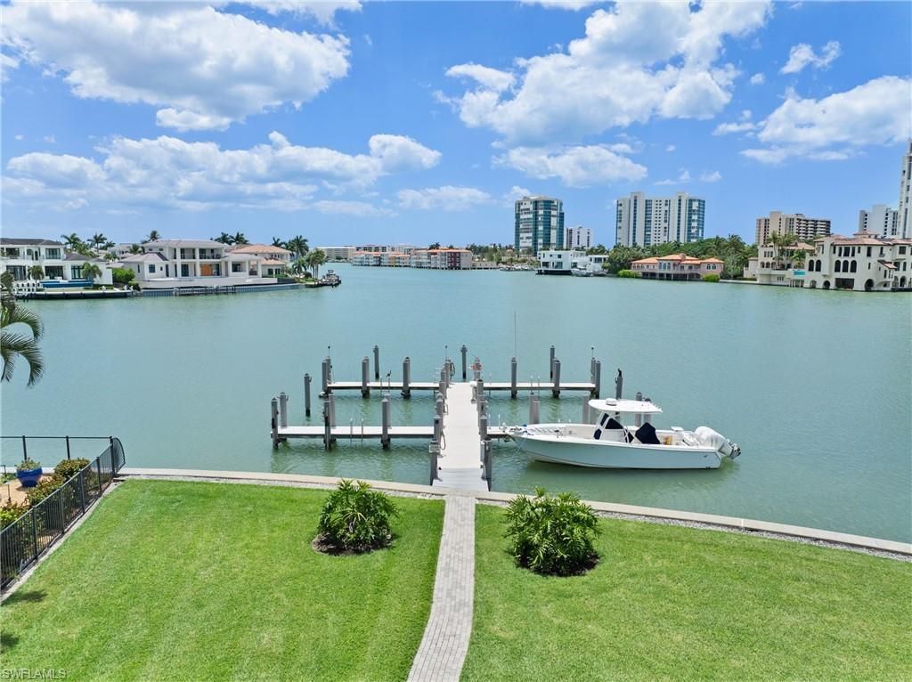 250 Park Shore Dr , Unit 803, Naples, FL 34103 Photo
