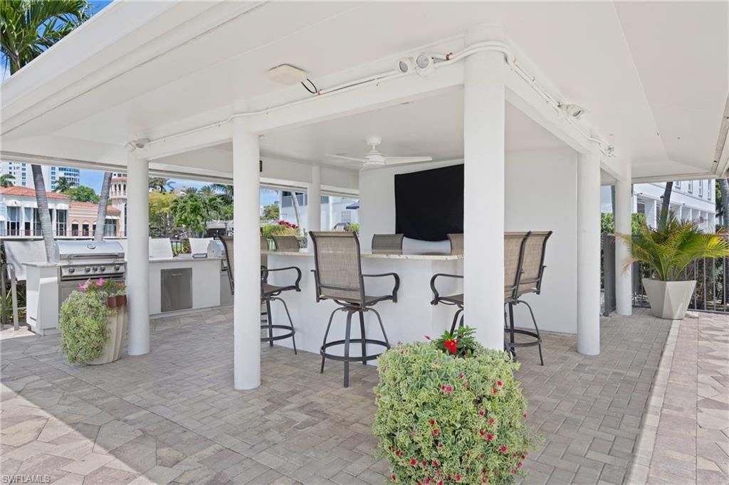 250 Park Shore Dr , Unit 803, Naples, FL 34103 Photo