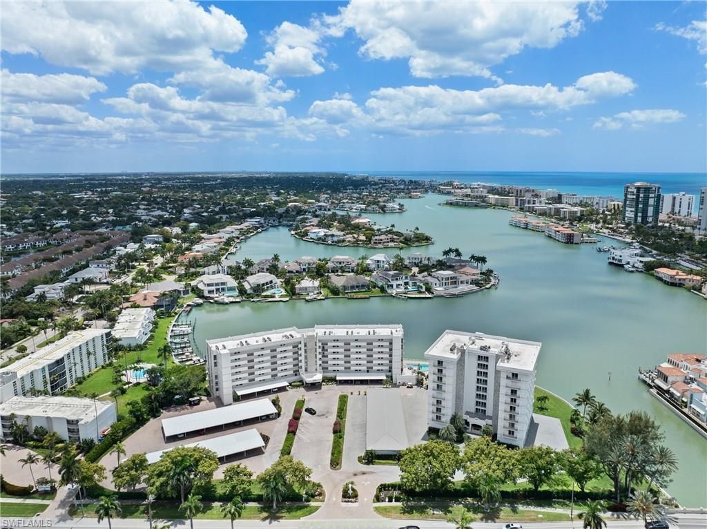250 Park Shore Dr , Unit 803, Naples, FL 34103 Photo