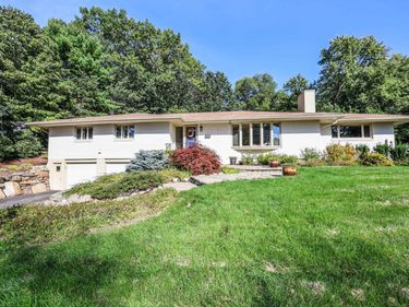 2605 Elm Street, Manchester, NH 03104