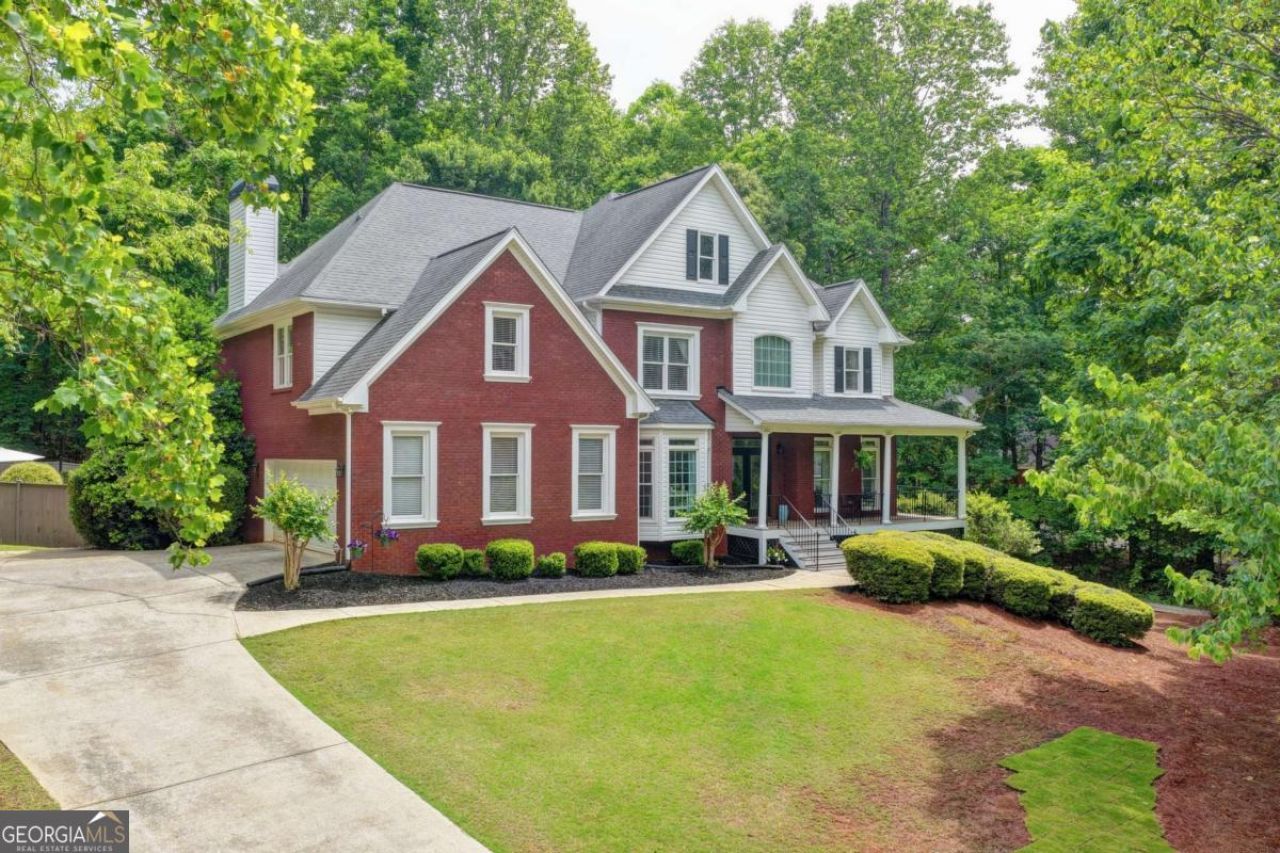 5062 Oak Farm Way, Flowery Branch, GA 30542 Main Photo
