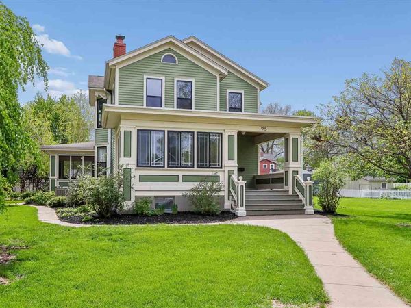 915 E Bloomington Street, Iowa City, IA 52245