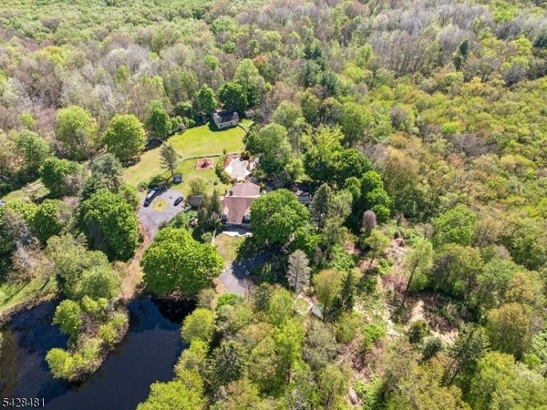 396 Berkshire Valley Rd, Jefferson, NJ 07885