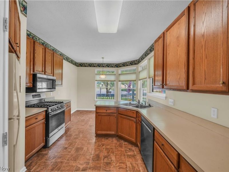 10400 E Ravine View Court, North Royalton, OH 44133 Photo 10