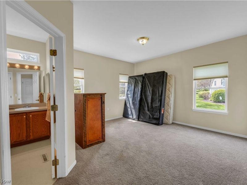 10400 E Ravine View Court, North Royalton, OH 44133 Photo 19