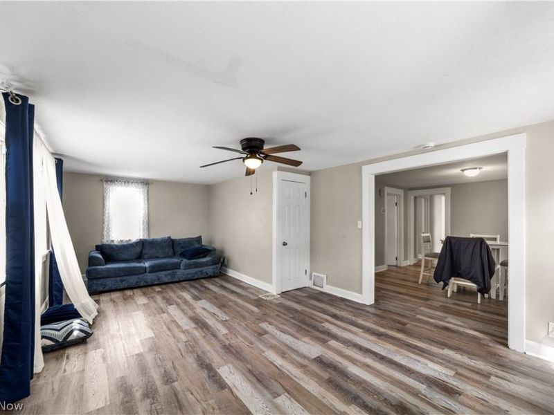 10816 Governor Avenue, Cleveland, OH 44111 Photo 12
