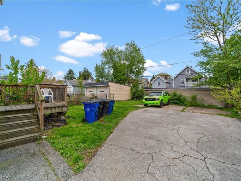 10816 Governor Avenue, Cleveland, OH 44111 Photo 3