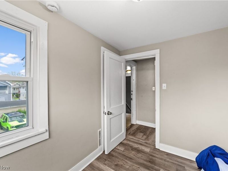 10816 Governor Avenue, Cleveland, OH 44111 Photo 6