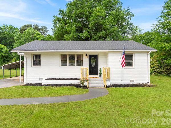 3811 Little Mountain Road , Gastonia, NC 28056