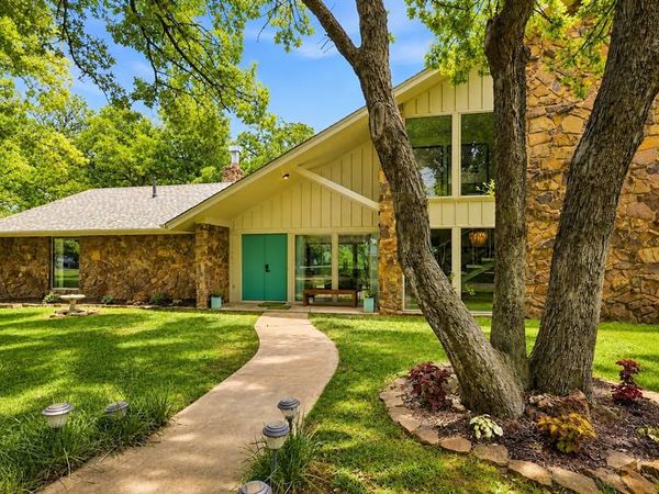 2904 Arrowhead Drive, Edmond, OK 73013