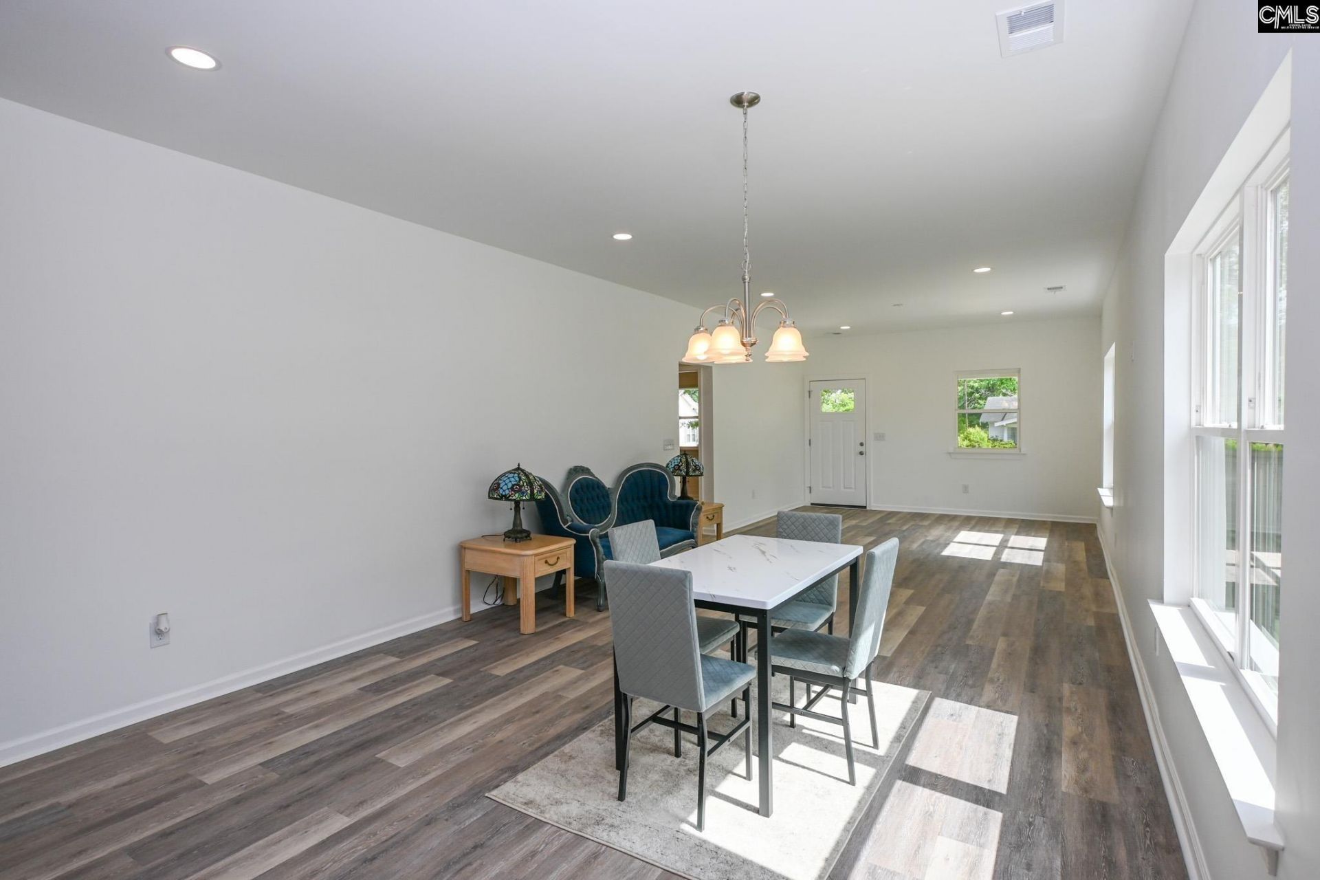 357 Wilson Street Photo 7