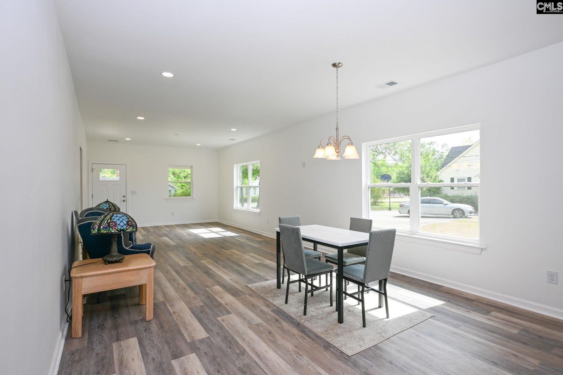 357 Wilson Street Photo 9