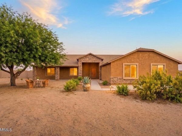 32324 N APACHE Avenue, San Tan Valley, AZ 85144