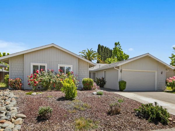 5136 Vista Del Oro Way, Fair Oaks, CA 95628