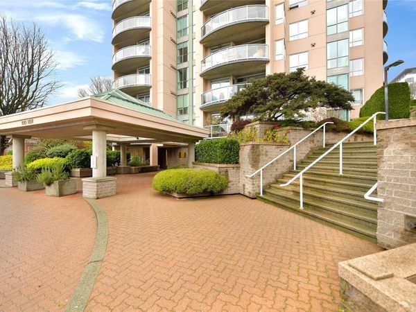 1010 View St, Unit #205, Victoria, BC V8V 4Y3