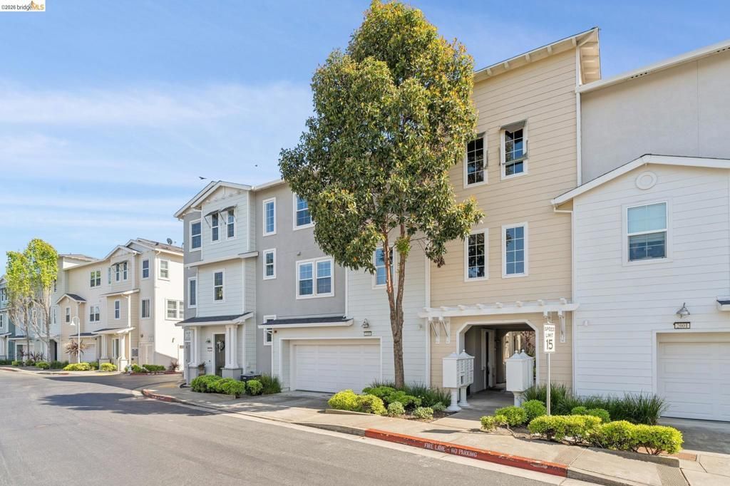 2101 Jetty Dr, Richmond, CA 94804 Main Photo