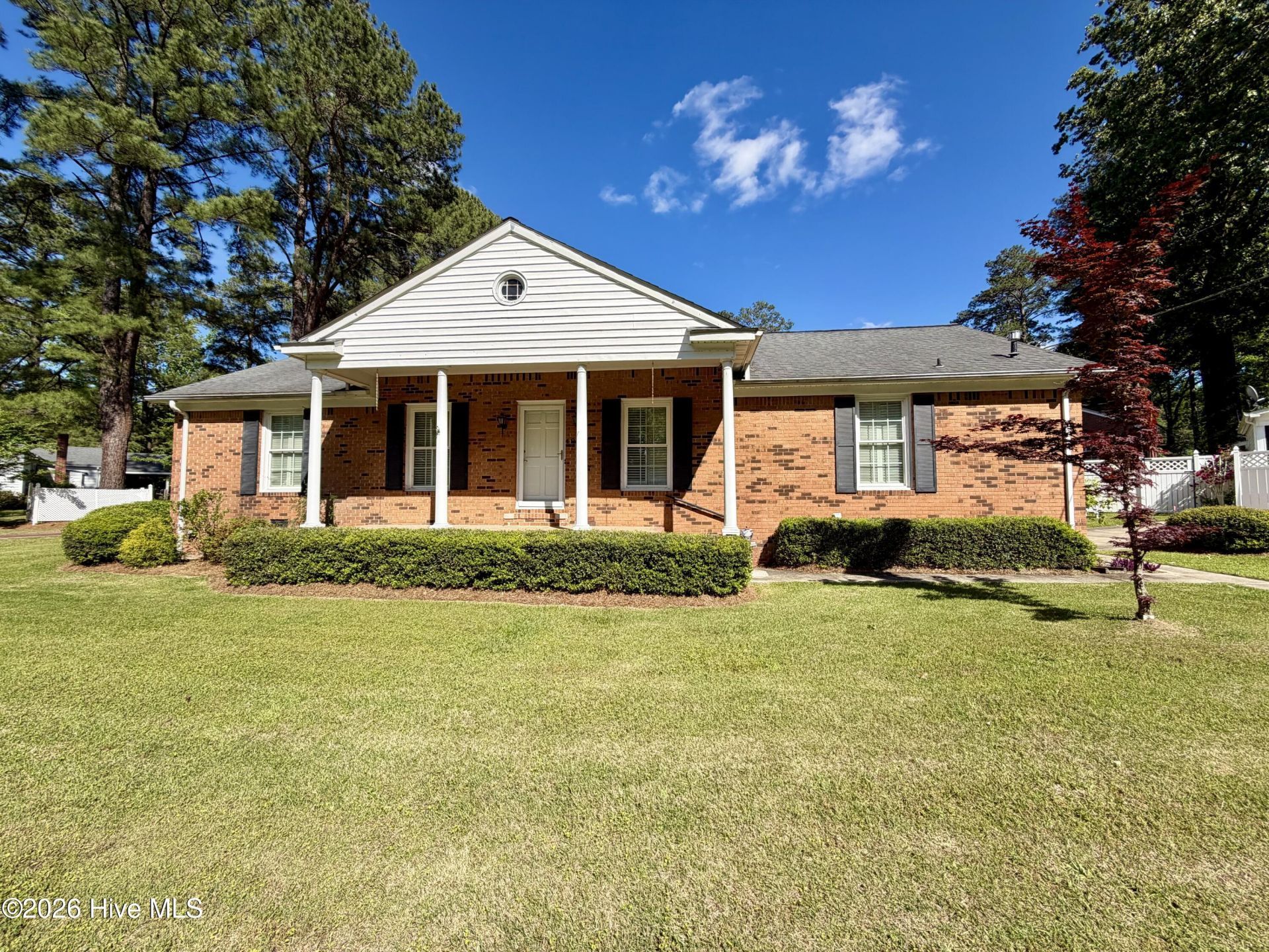 408 W Woodlawn Drive, Williamston, NC 27892 Main Photo