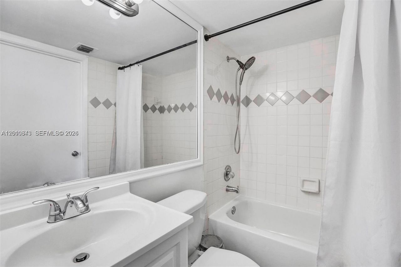 126 SW 17th Rd , Unit 601, Miami, FL 33129 Photo