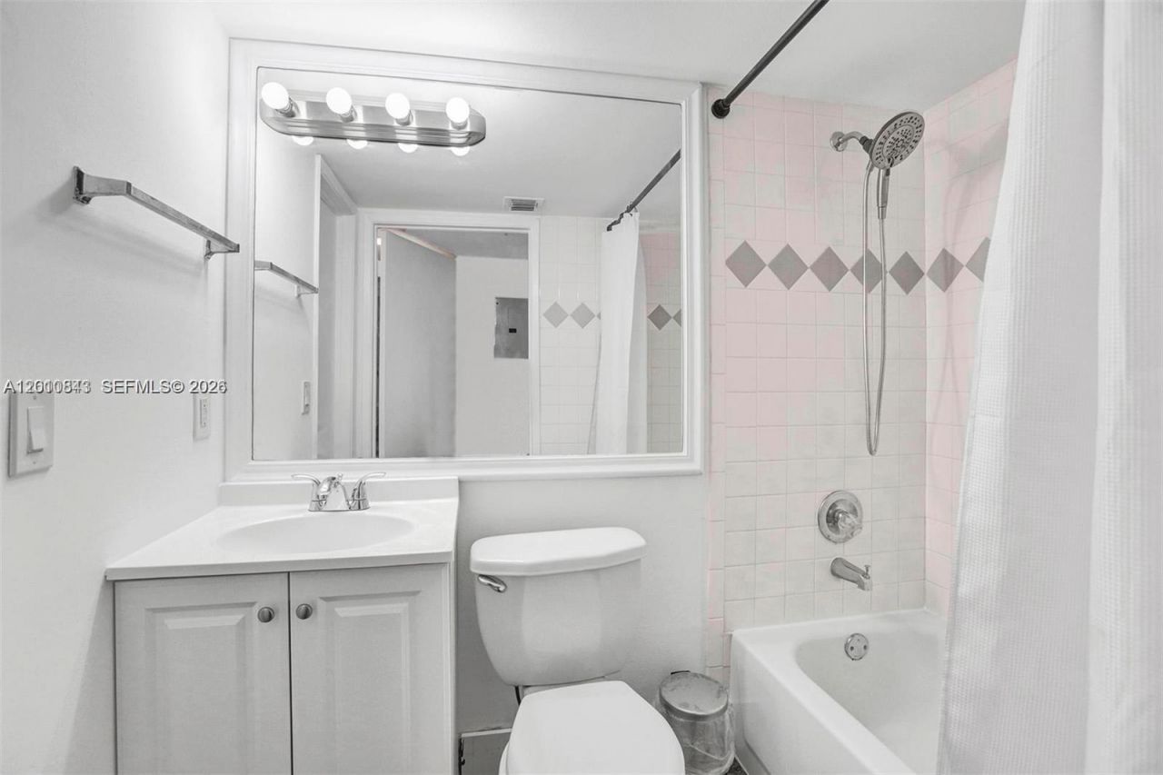 126 SW 17th Rd , Unit 601, Miami, FL 33129 Photo
