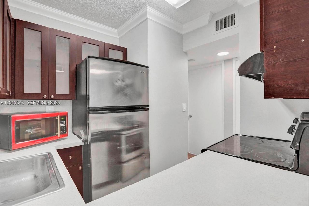 126 SW 17th Rd , Unit 601, Miami, FL 33129 Photo