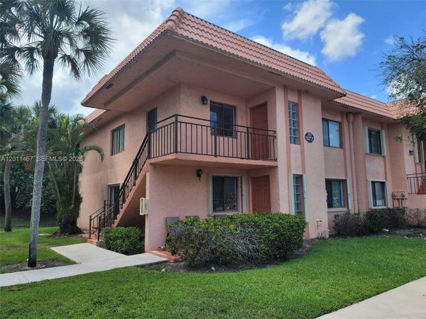 213 Lakeview Dr , Unit 201, Weston, FL 33326