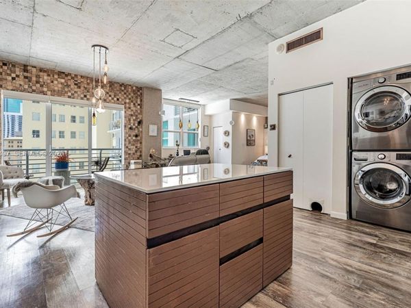 133 NE 2nd Ave , Unit 1208, Miami, FL 33132